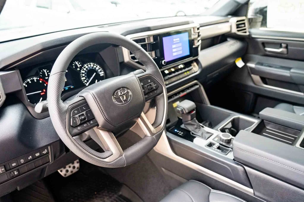 New 2026 Midnight Black Metallic Toyota  SR5 image 9