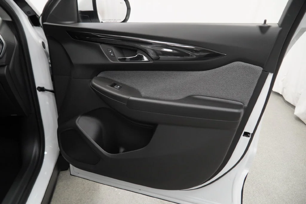 New 2026 Summit White Chevrolet LT image 34