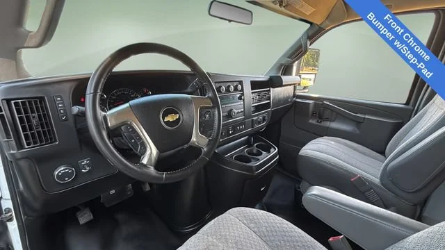 Used 2019 SUMMIT WHITE Chevrolet CUTWAY image 15