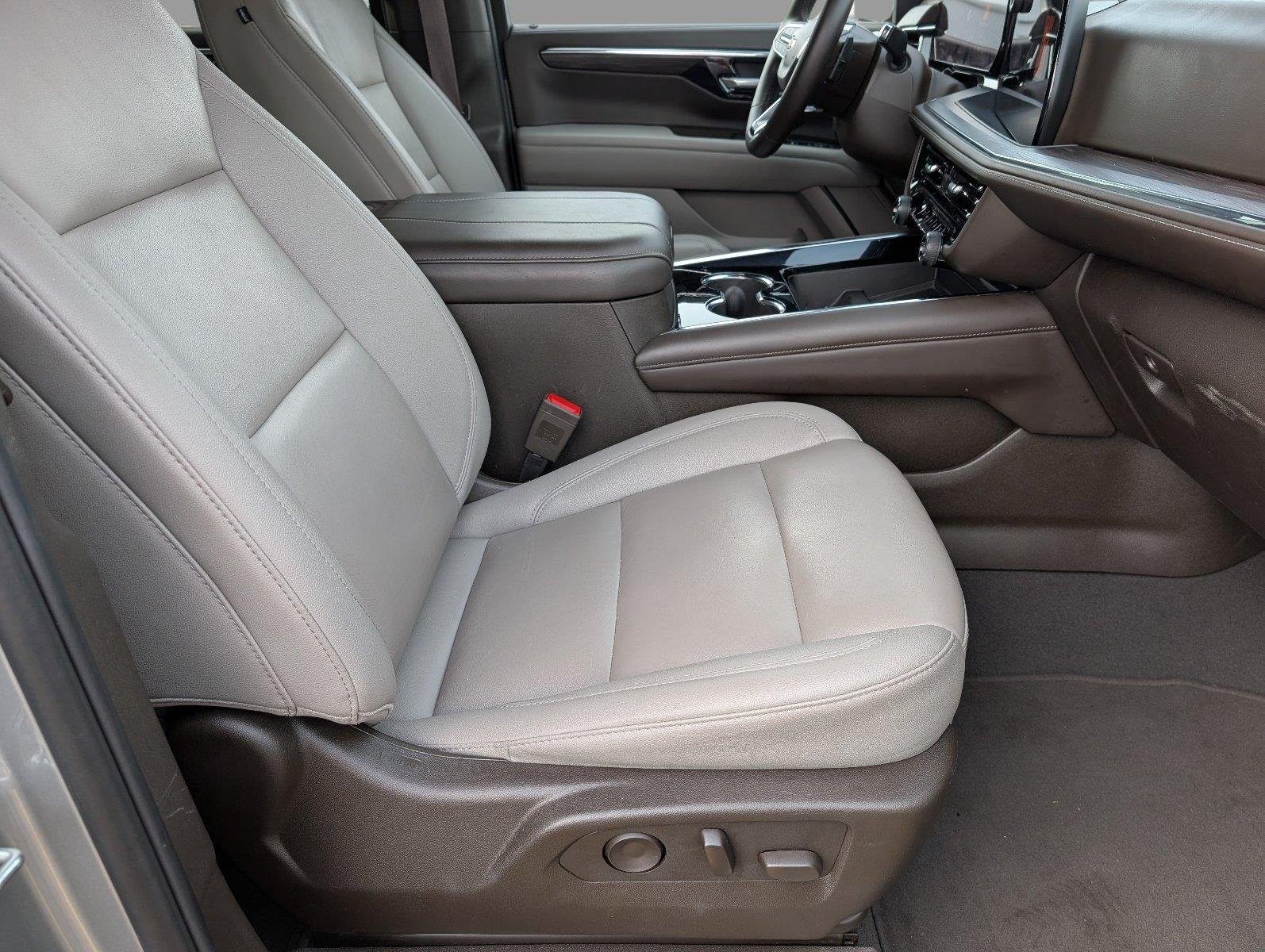 Used 2025 Sterling Gray Metallic Chevrolet LT image 42
