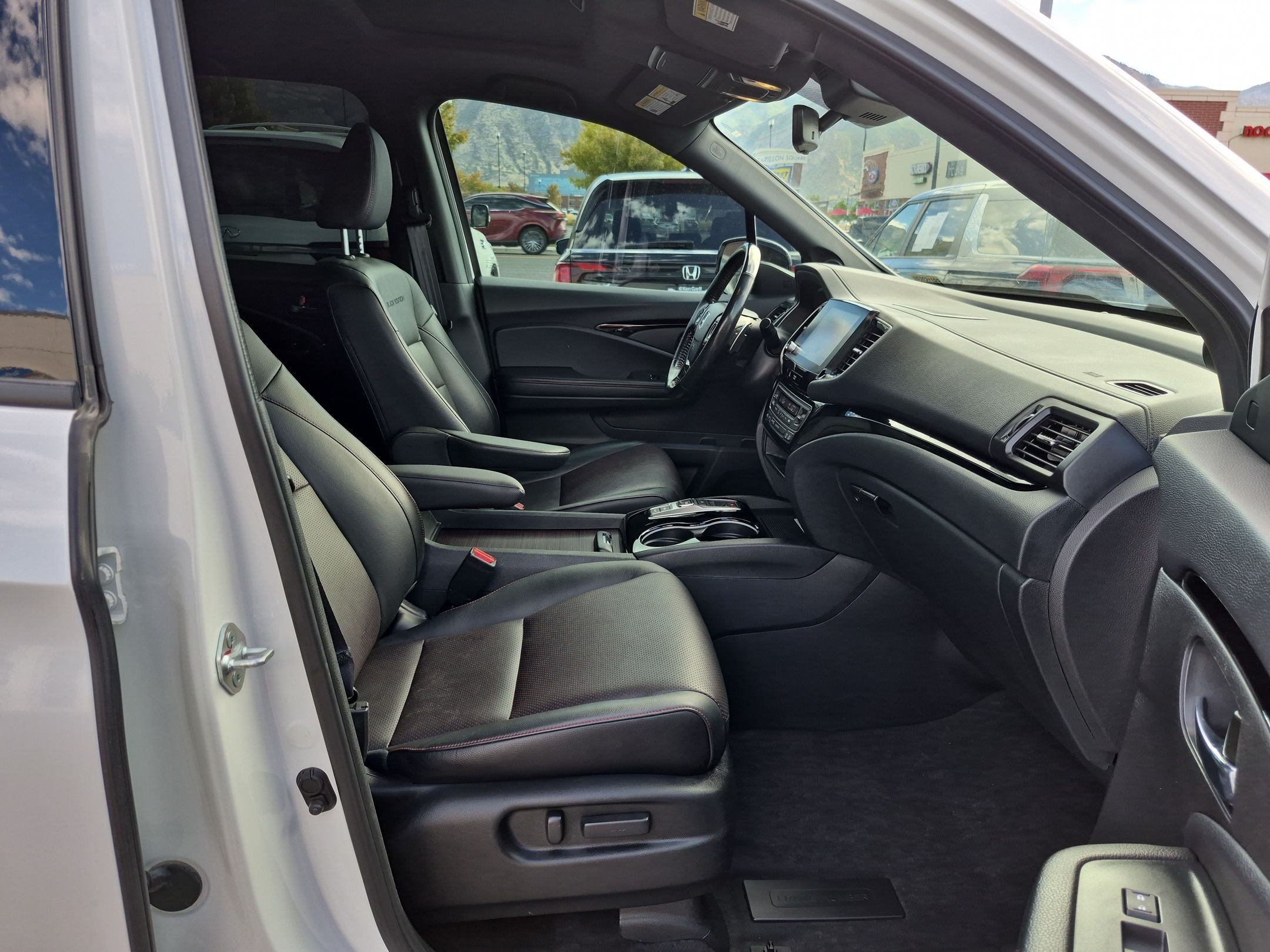 Certified Used 2023 Platinum White Pearl Honda Black Edition image 34