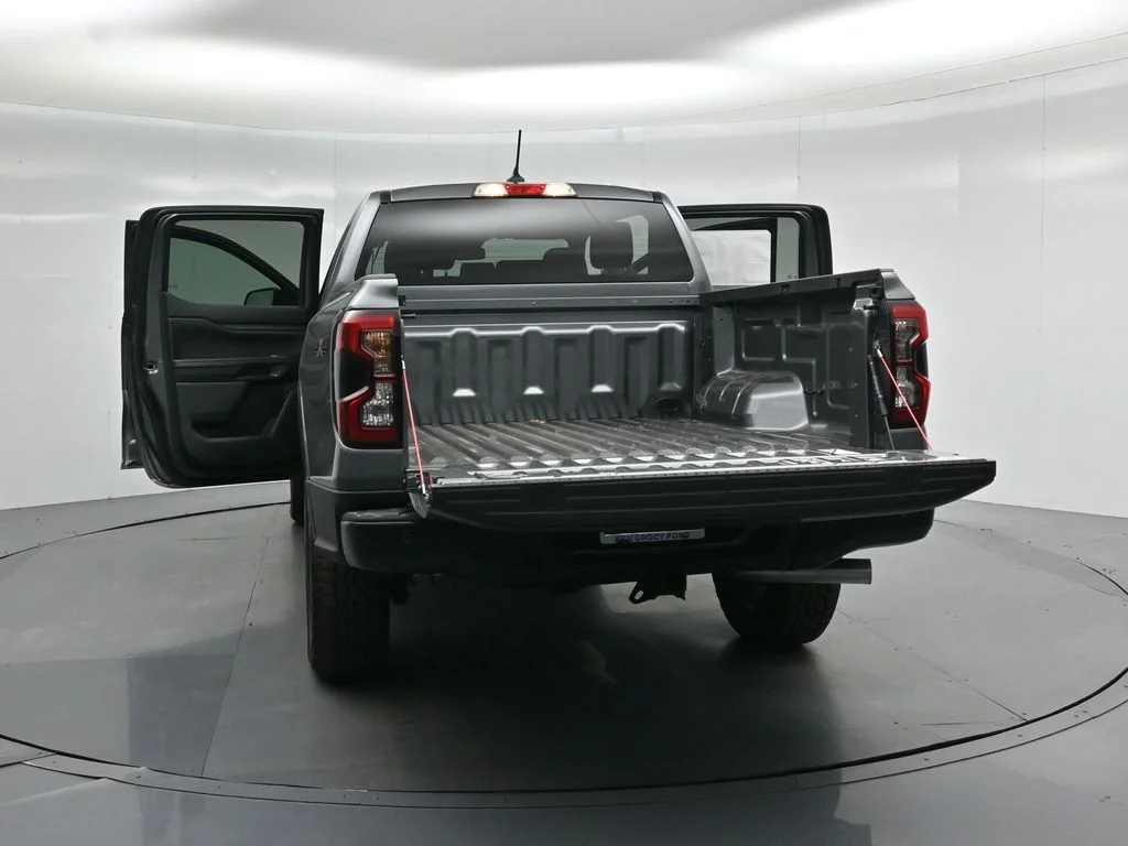 New 2026 Marsh Gray Ford XLT image 28