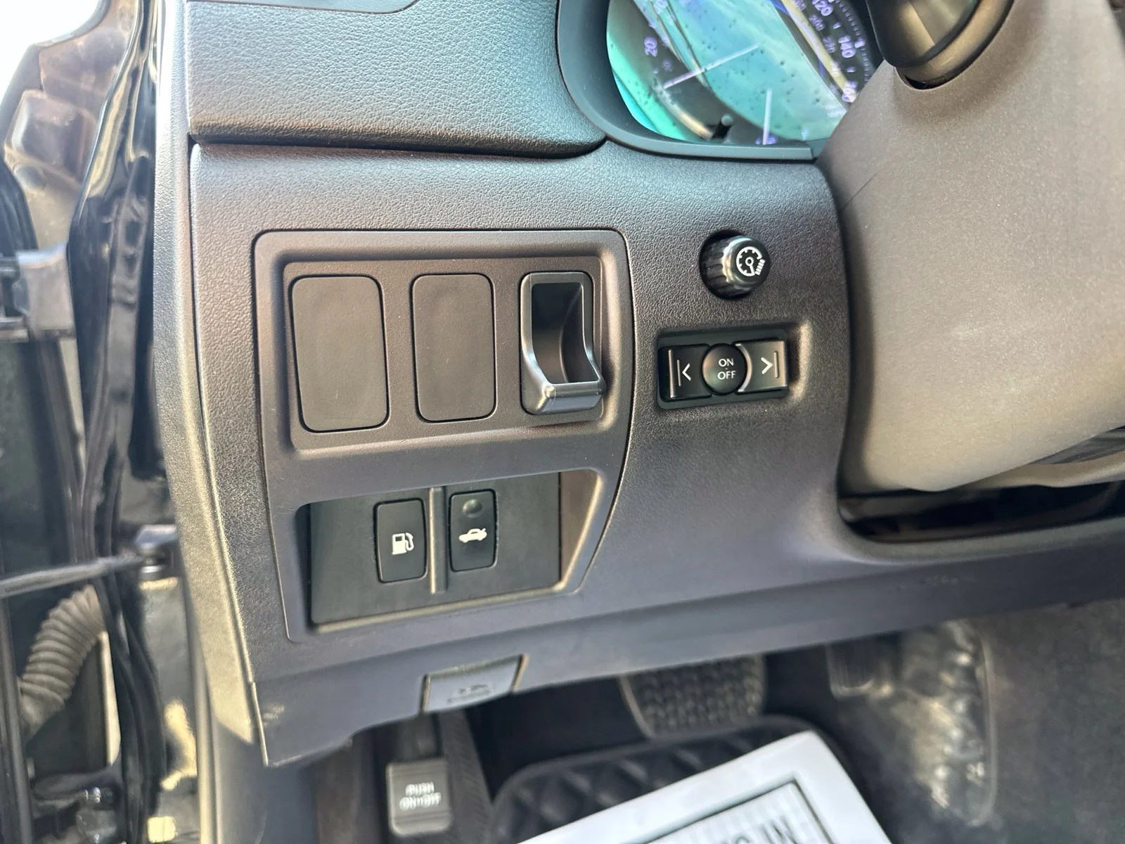 Used 2011 Black Lexus 250 image 14