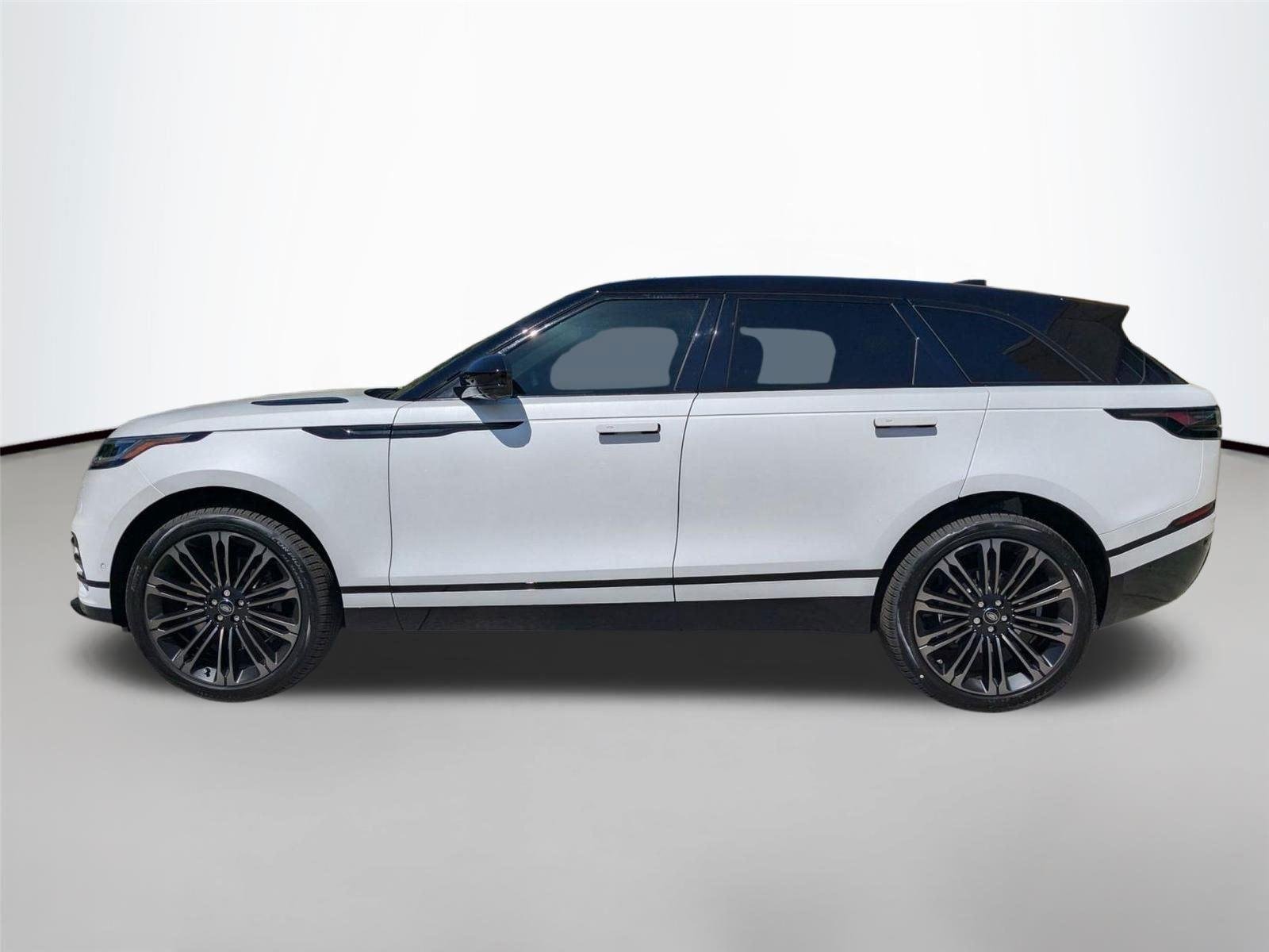 New 2026 Ostuni Pearl White Premium Metallic Land Rover Dynamic SE image 8