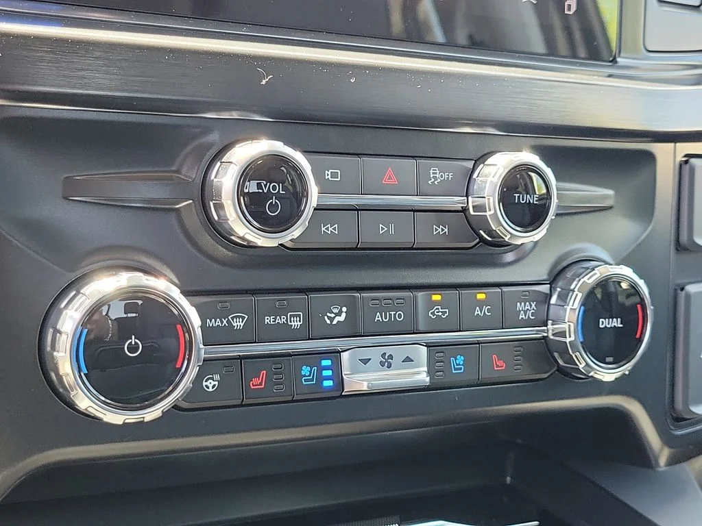 New 2026 Carbonized Gray Metallic Ford F-250® Lariat® image 25