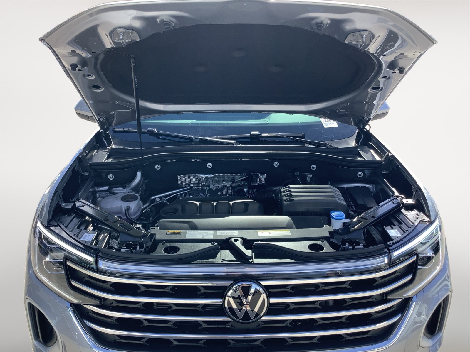 New 2026 Silver Mist Metallic Volkswagen 2.0T SE w/Technology image 12