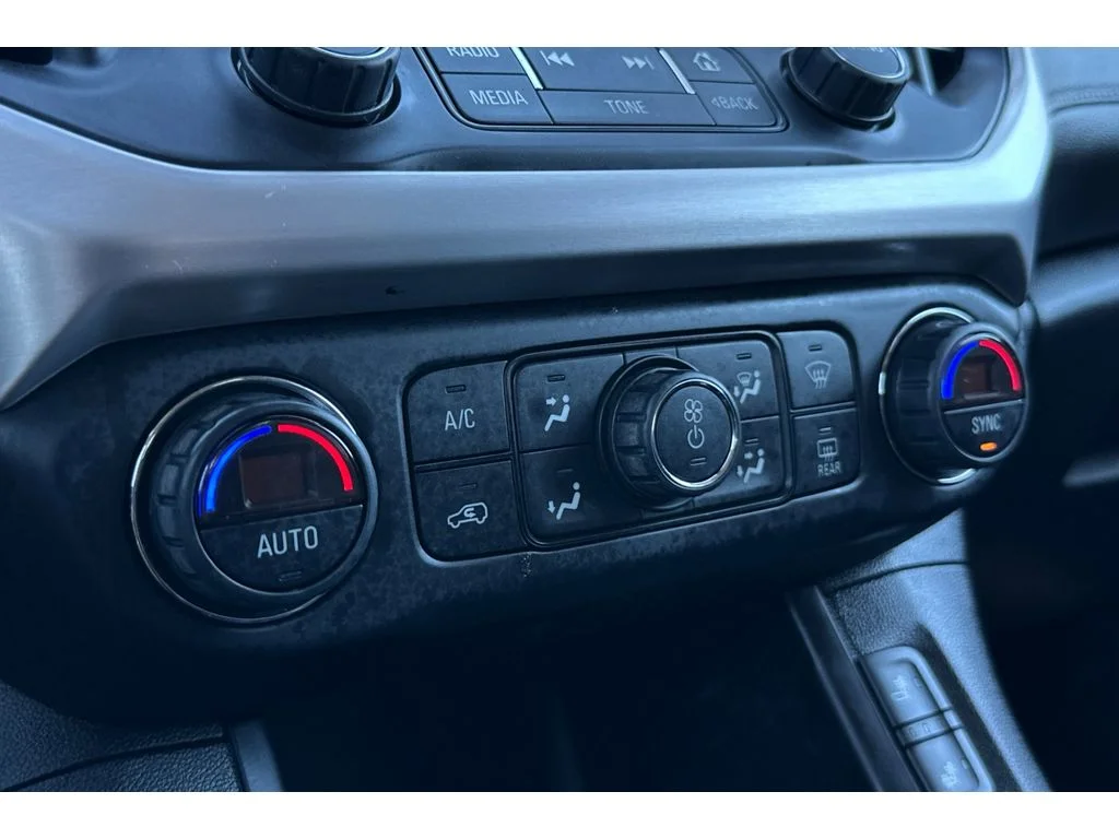 Used 2017 Summit White GMC SLT image 29