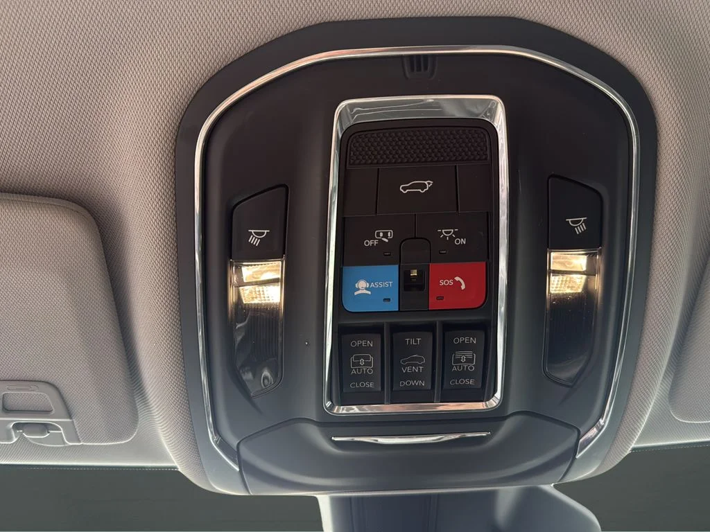 Certified Used 2023 Silver Jeep Limited image 25