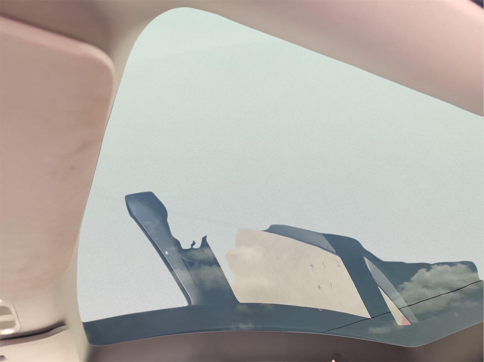 2024 Tesla Model Y photo 18 of 33