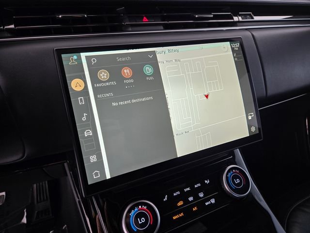 Used 2023 Gray Land Rover SE Dynamic image 21