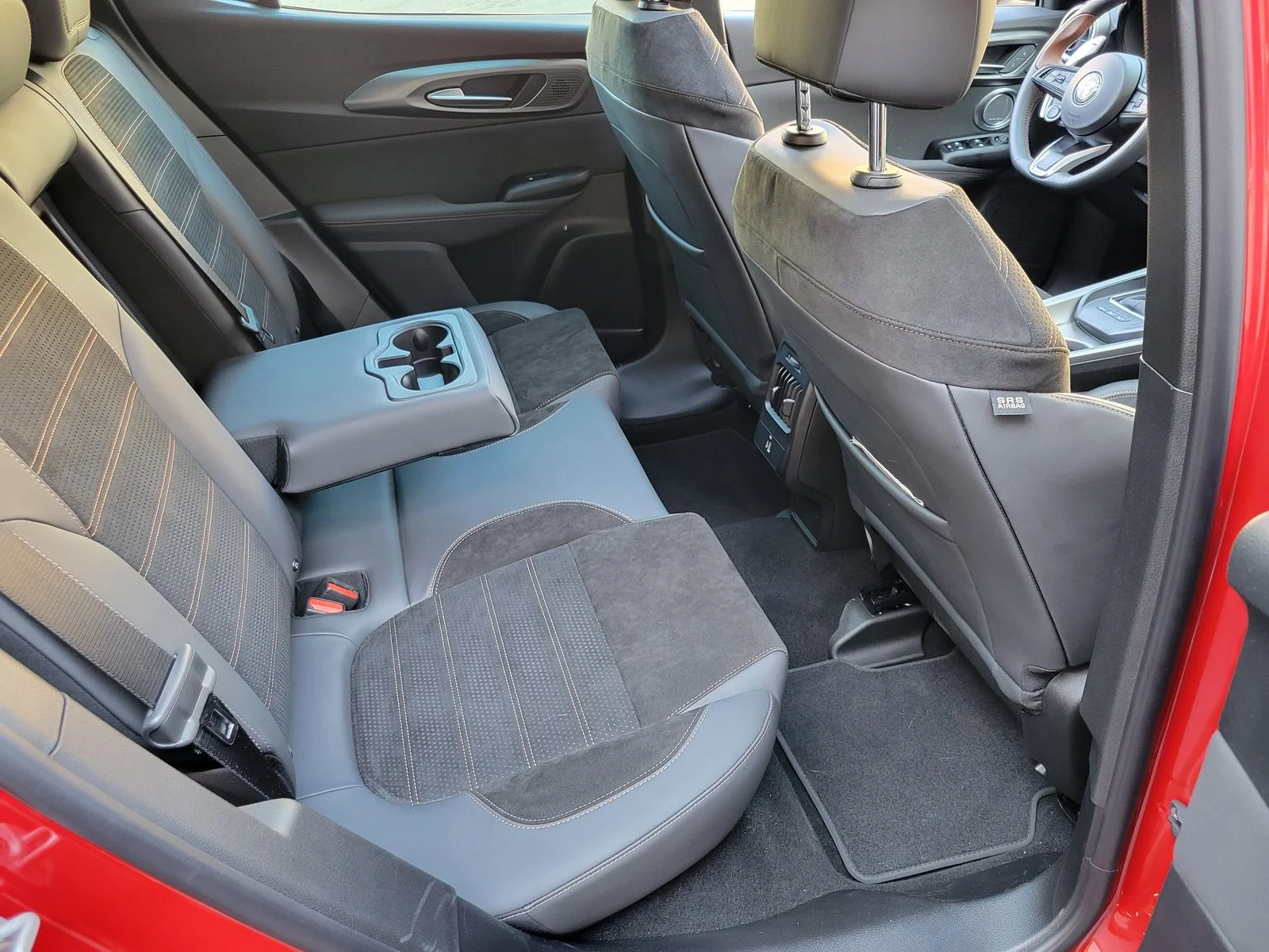 Used 2025 Red Alfa Romeo INTENSA image 21