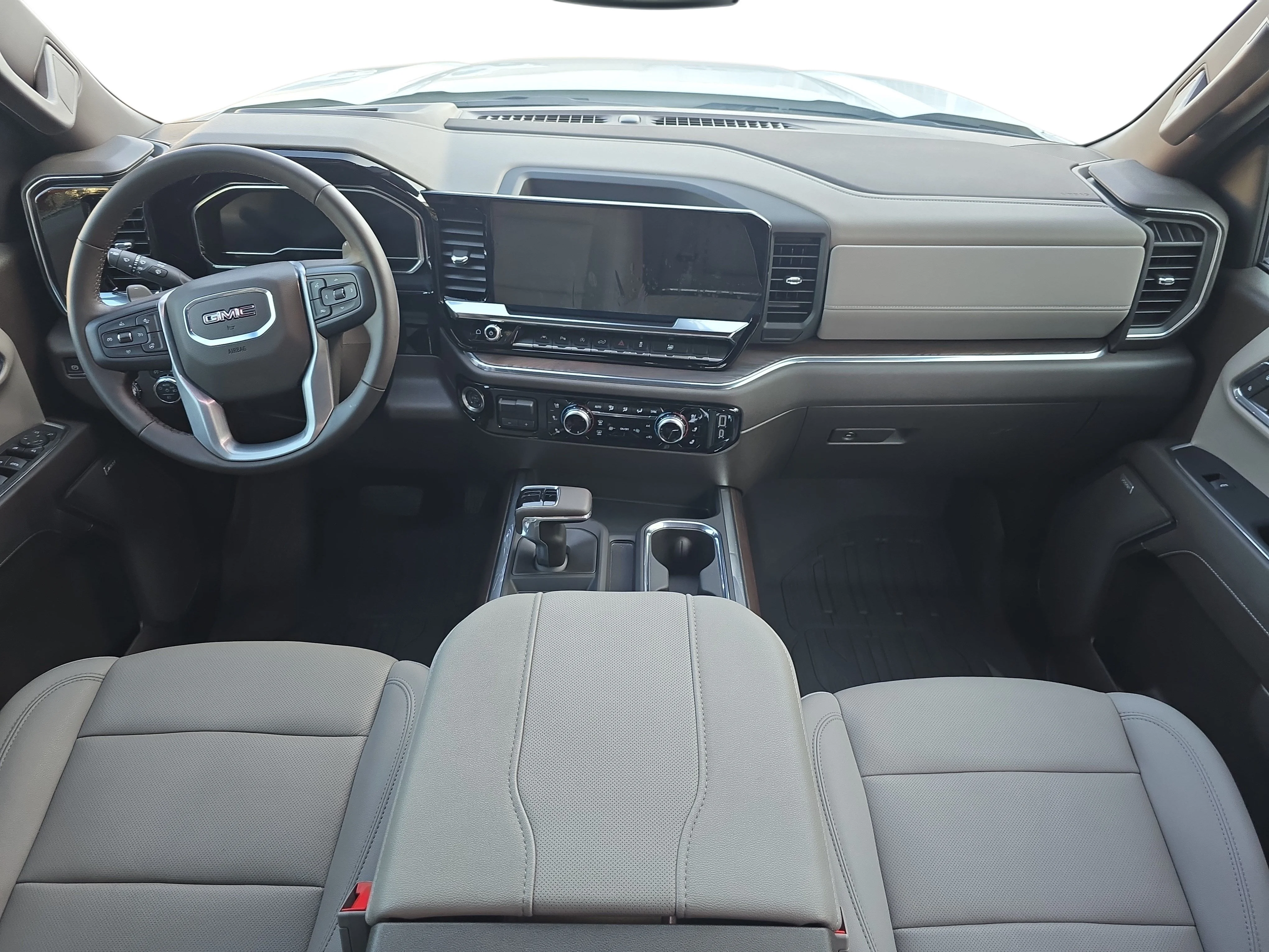 Used 2024 Summit White GMC SLT image 9