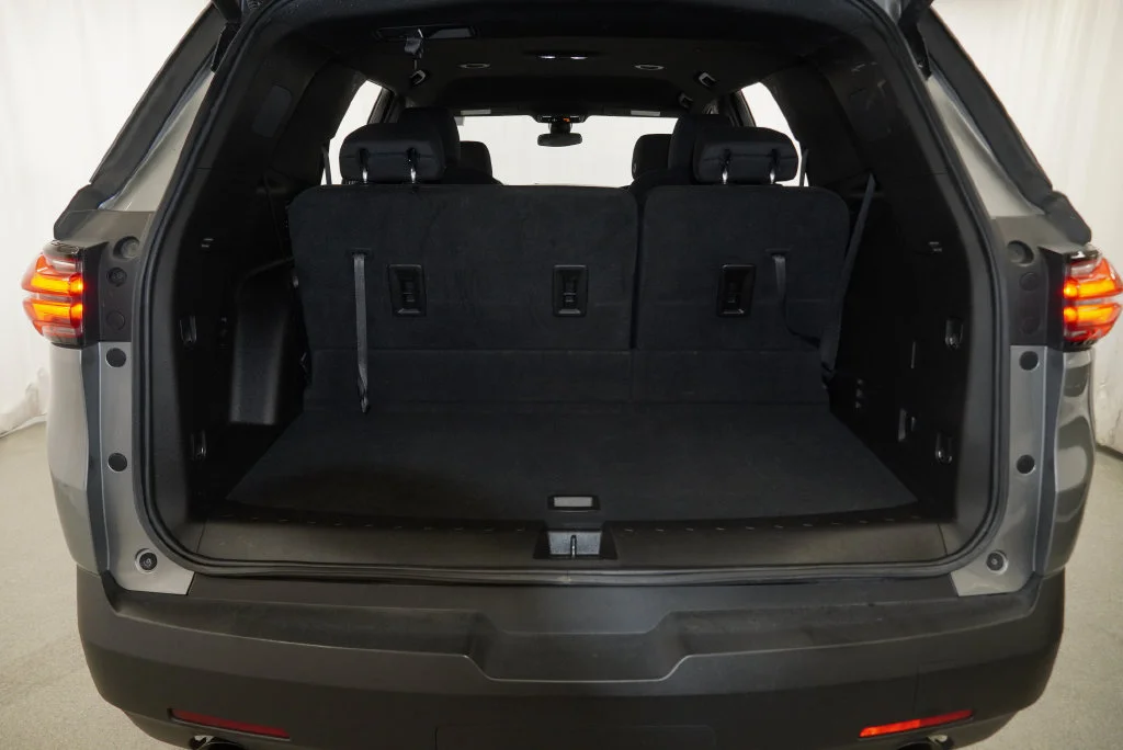 Used 2023 STERLING GRAY METALLIC Chevrolet LT Cloth image 42