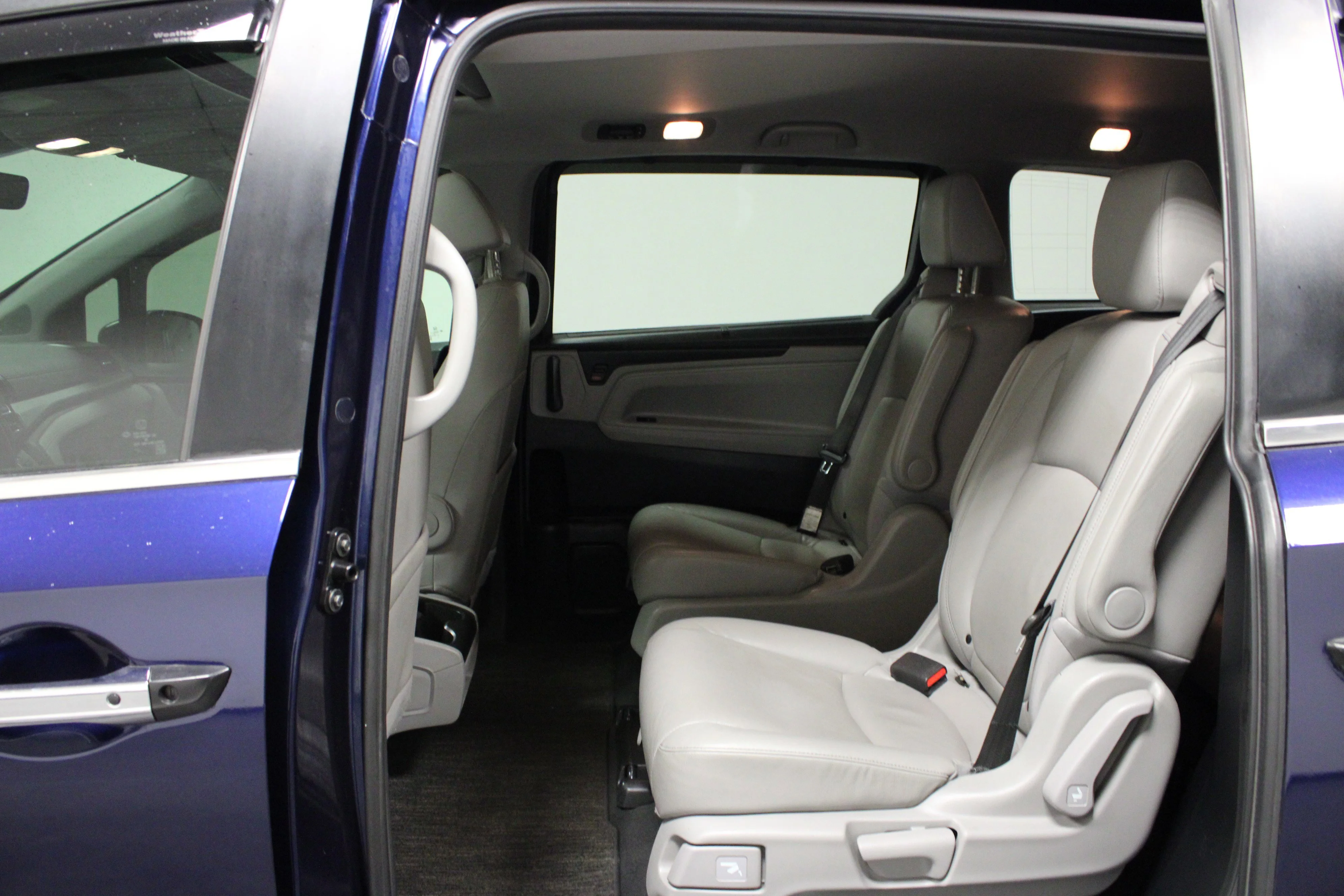 Used 2021 Obsidian Blue Pearl Honda EX-L image 13