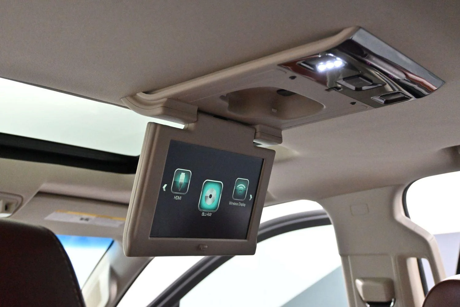 Used 2018 Black Chevrolet Premier image 33