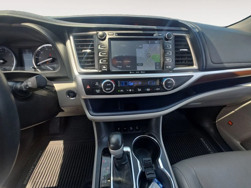 Used 2016 White Toyota Limited image 12