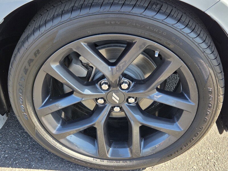 Used 2022 Gray Dodge SXT image 10