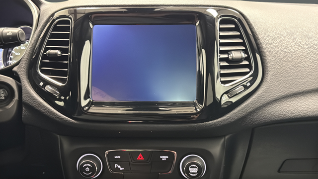 Used 2018 White Clearcoat Jeep Limited image 13