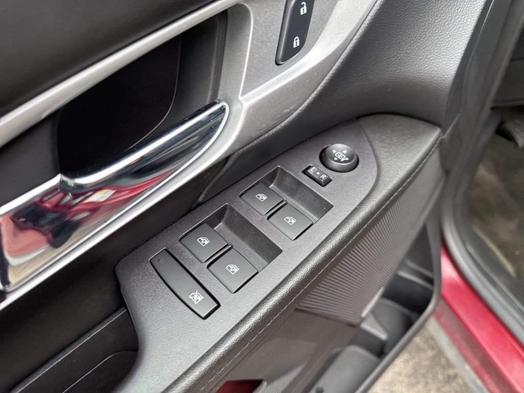 Used 2017 Red GMC SLE-2 image 20