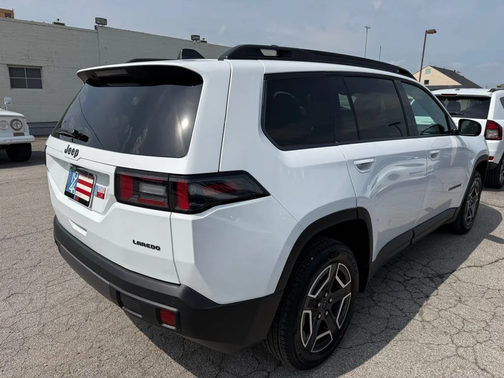 New 2026 White/off-white Jeep Laredo image 14