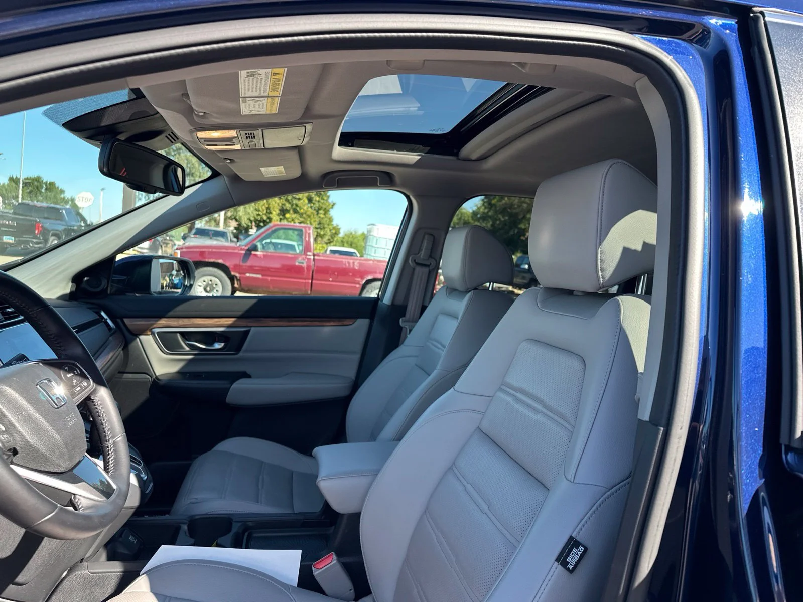 Used 2017 Blue Honda EX-L image 13