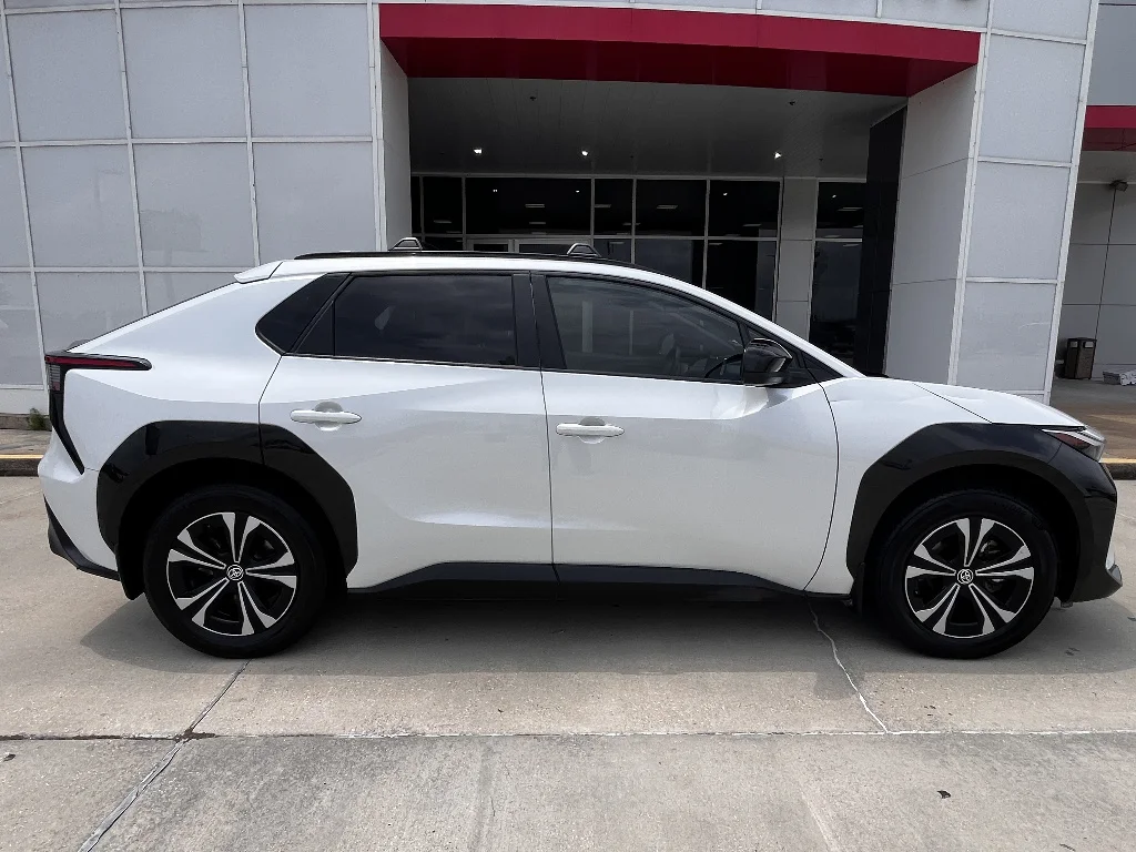 Used 2024 Toyota bZ4X XLE with VIN JTMAAAAA3RA037985 for sale in Baton Rouge, LA