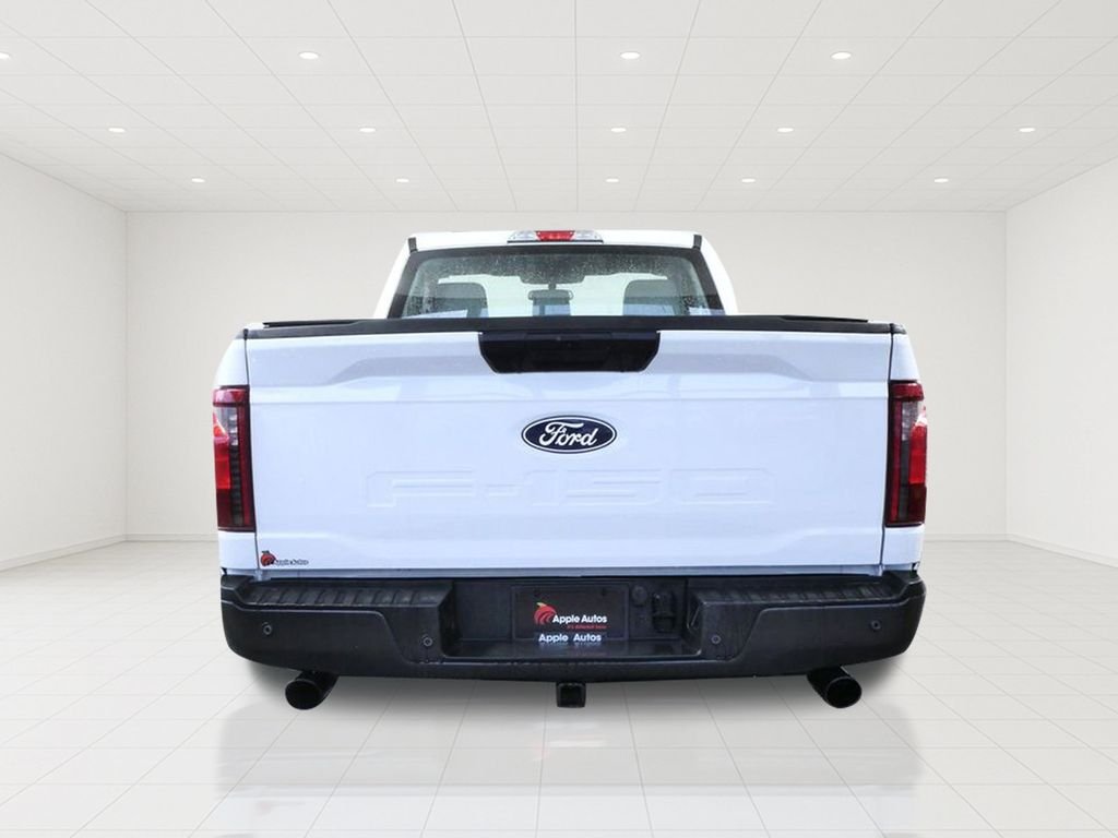 Used 2025 White Ford XL image 5