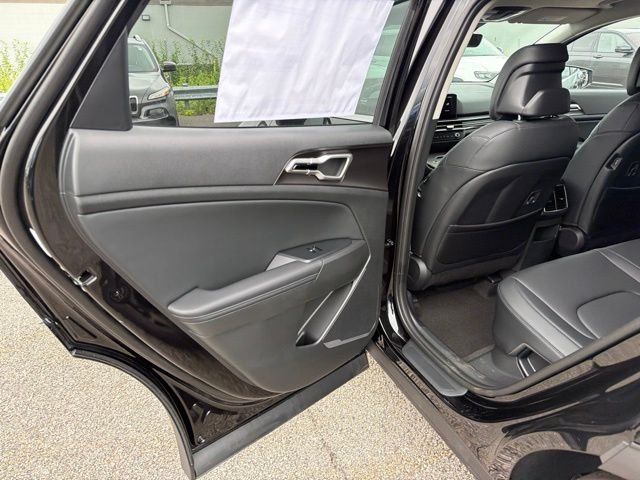 New 2027 Black Kia EX image 9