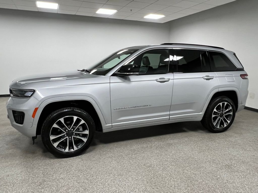 2023 Jeep Grand Cherokee Overland - Photo 7