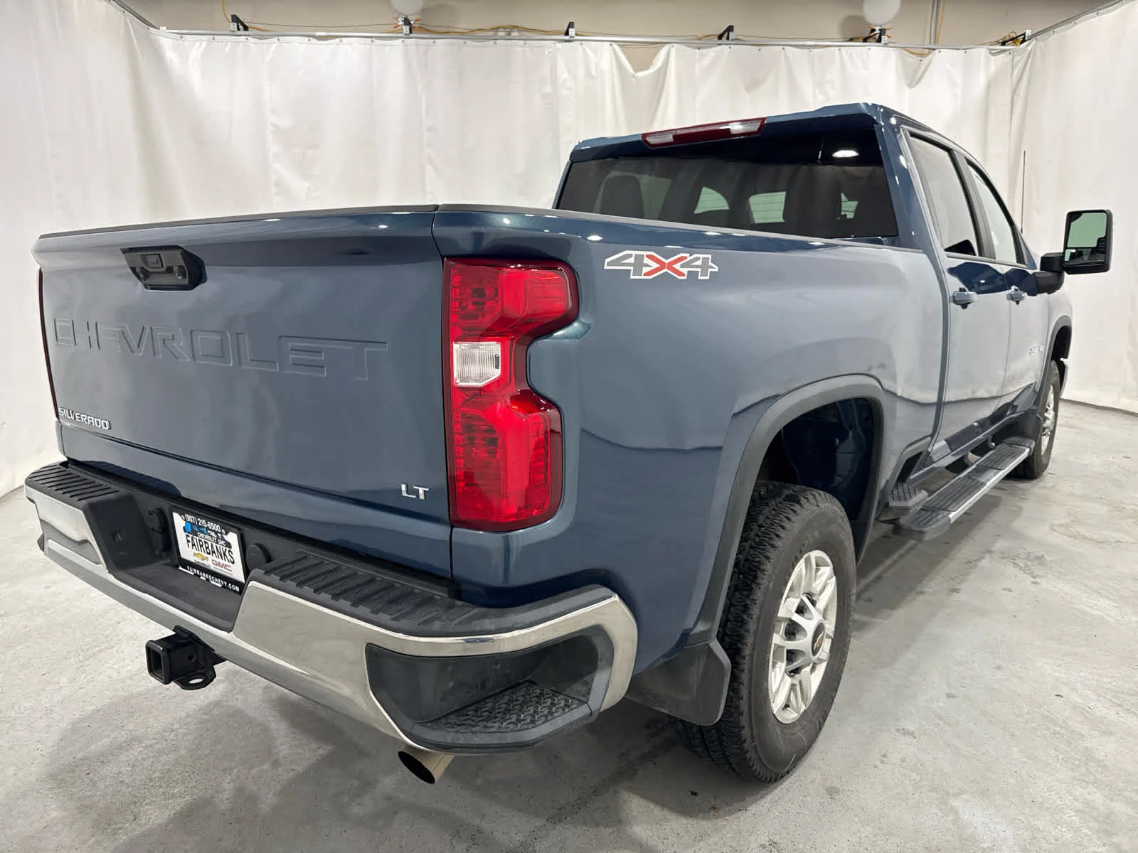 Used 2026 Lakeshore Blue Metallic Chevrolet LT image 5