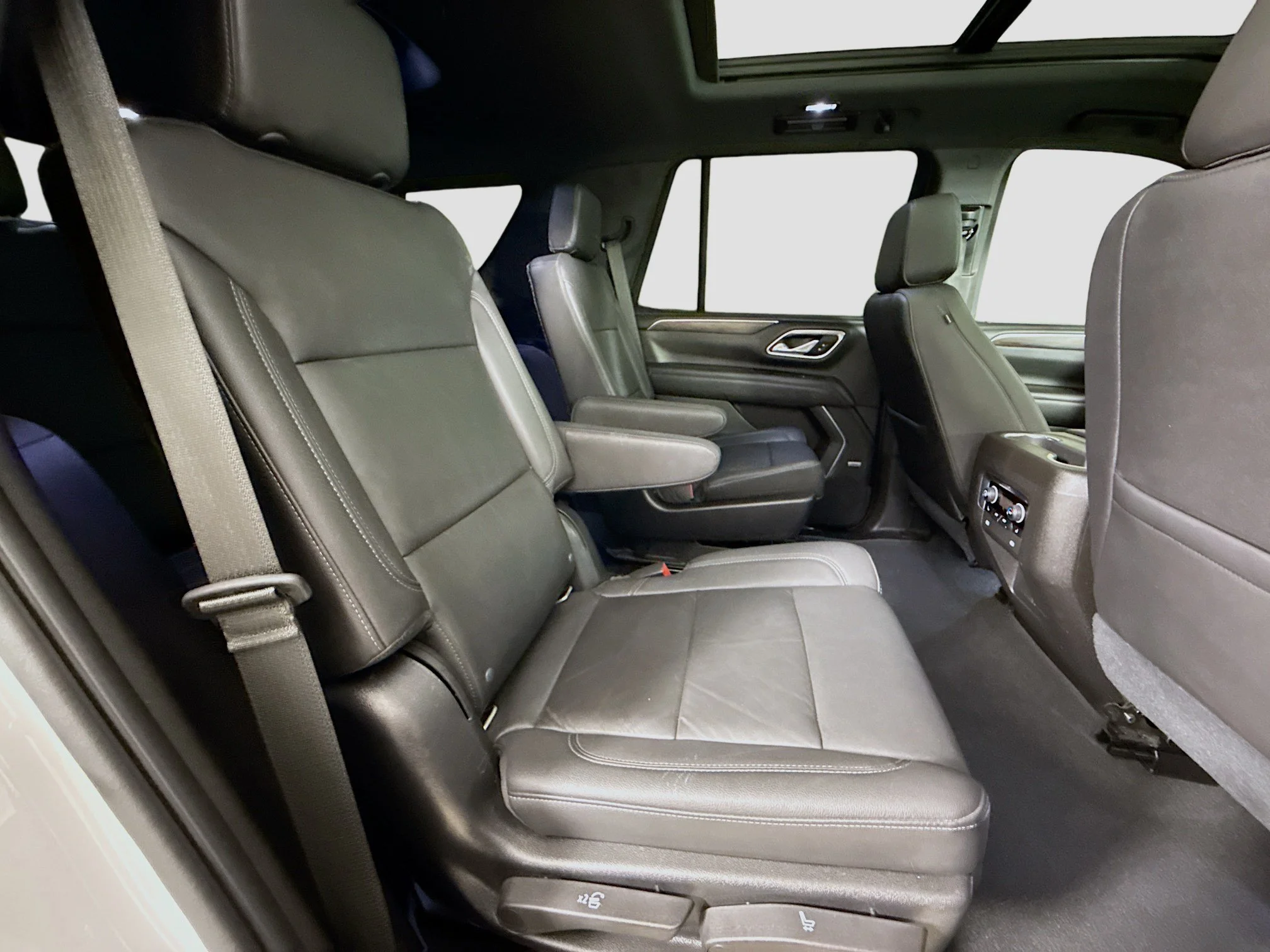 Used 2021 SUMMIT WHITE Chevrolet Z71 image 30