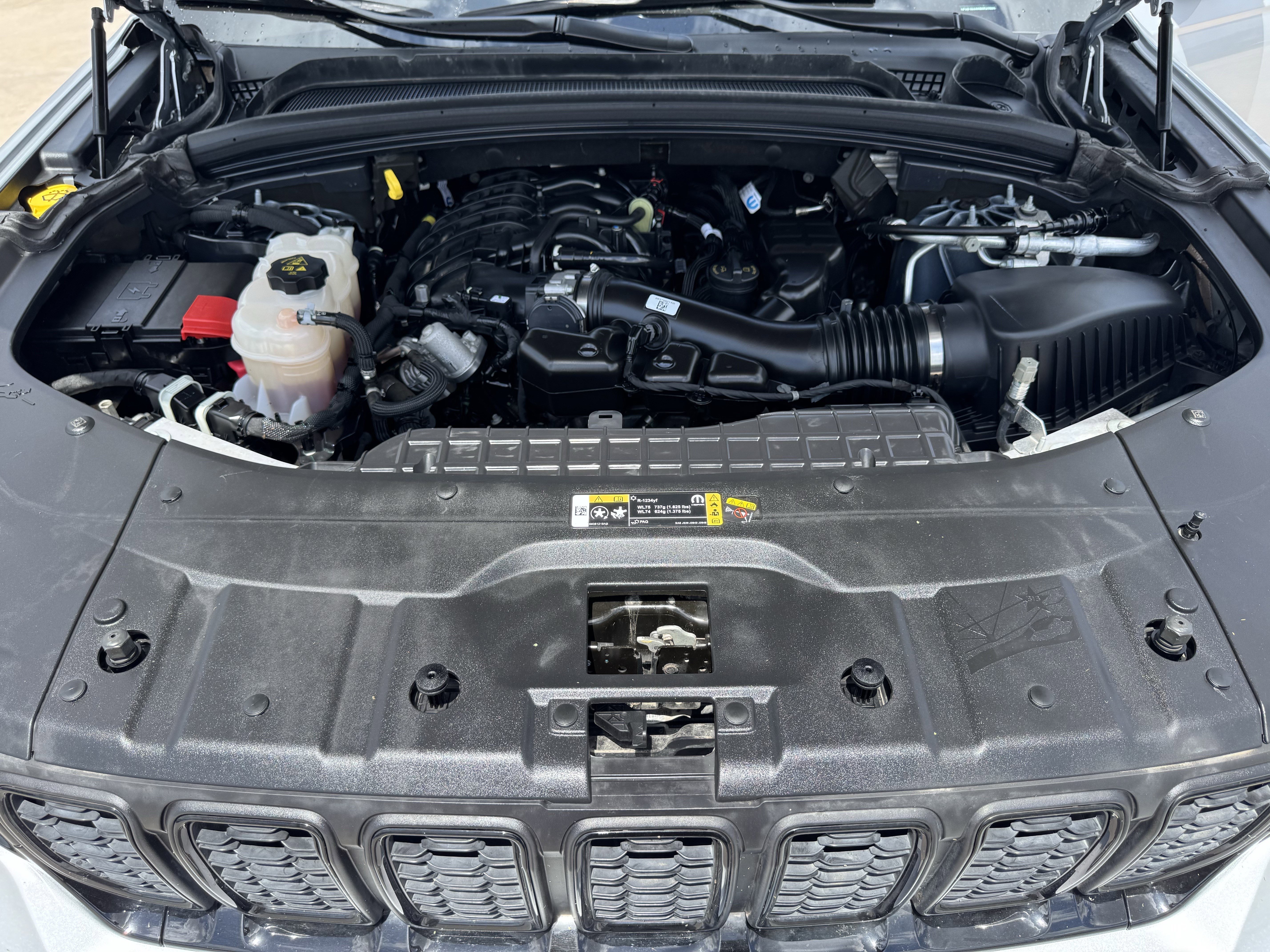Certified Used 2024 Silver Zynith Jeep Altitude image 30