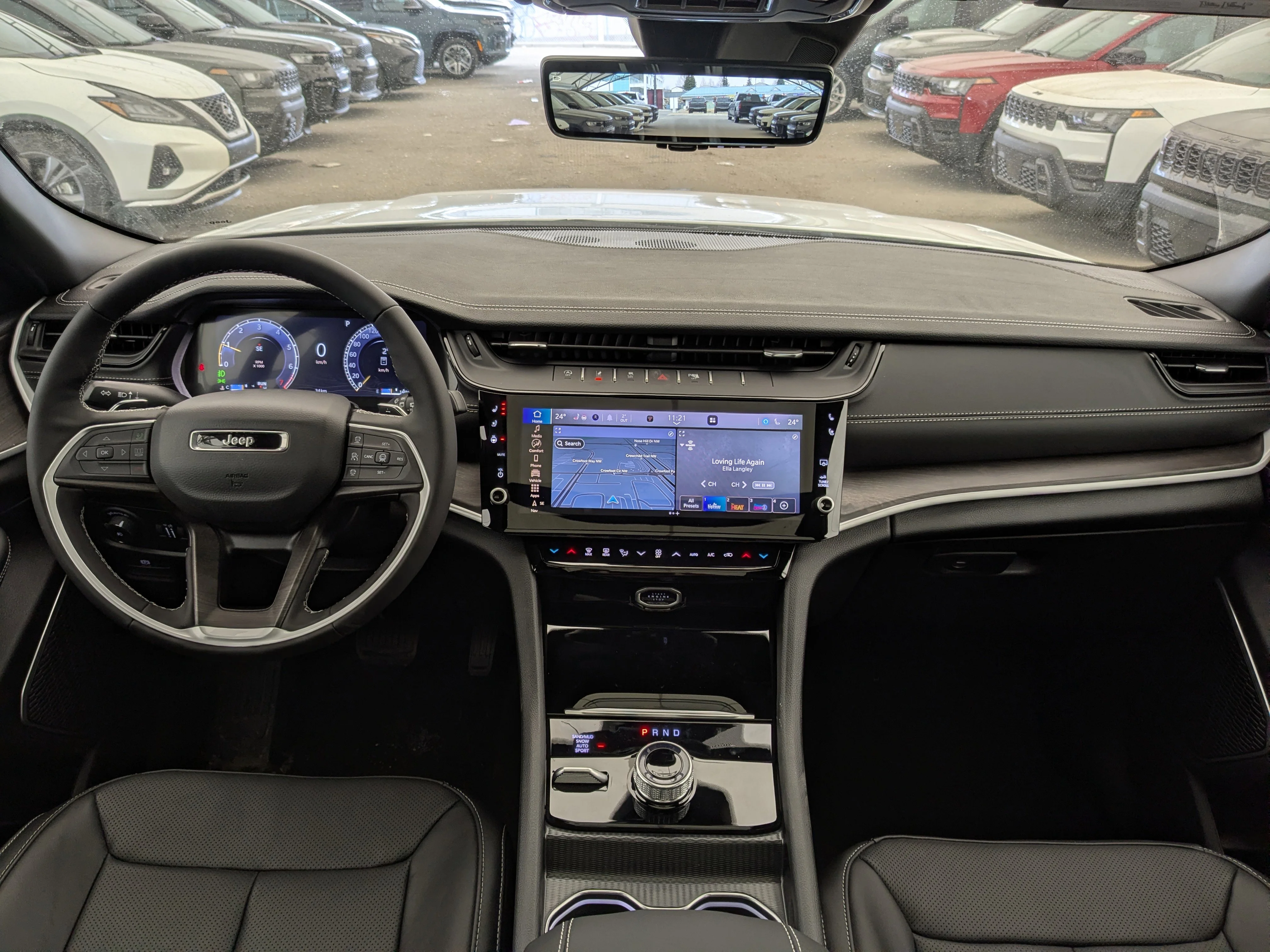 New 2026 White Jeep Limited Reserve - - Panoramic Sunroof - Nappa Leather - Ventilated Seats - Trailer Tow Pack & More! image 26