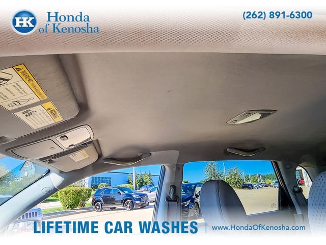 Used 2009 Dark Titanium Hyundai GLS image 10