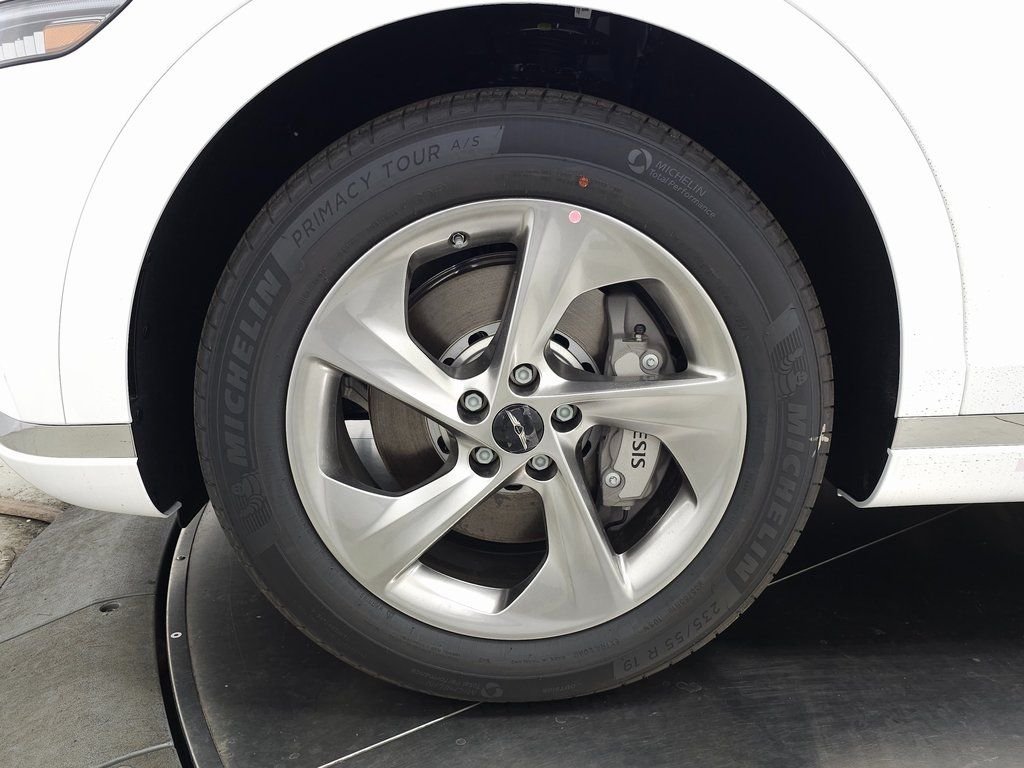 Used 2026 White Genesis 2.5T Select image 8