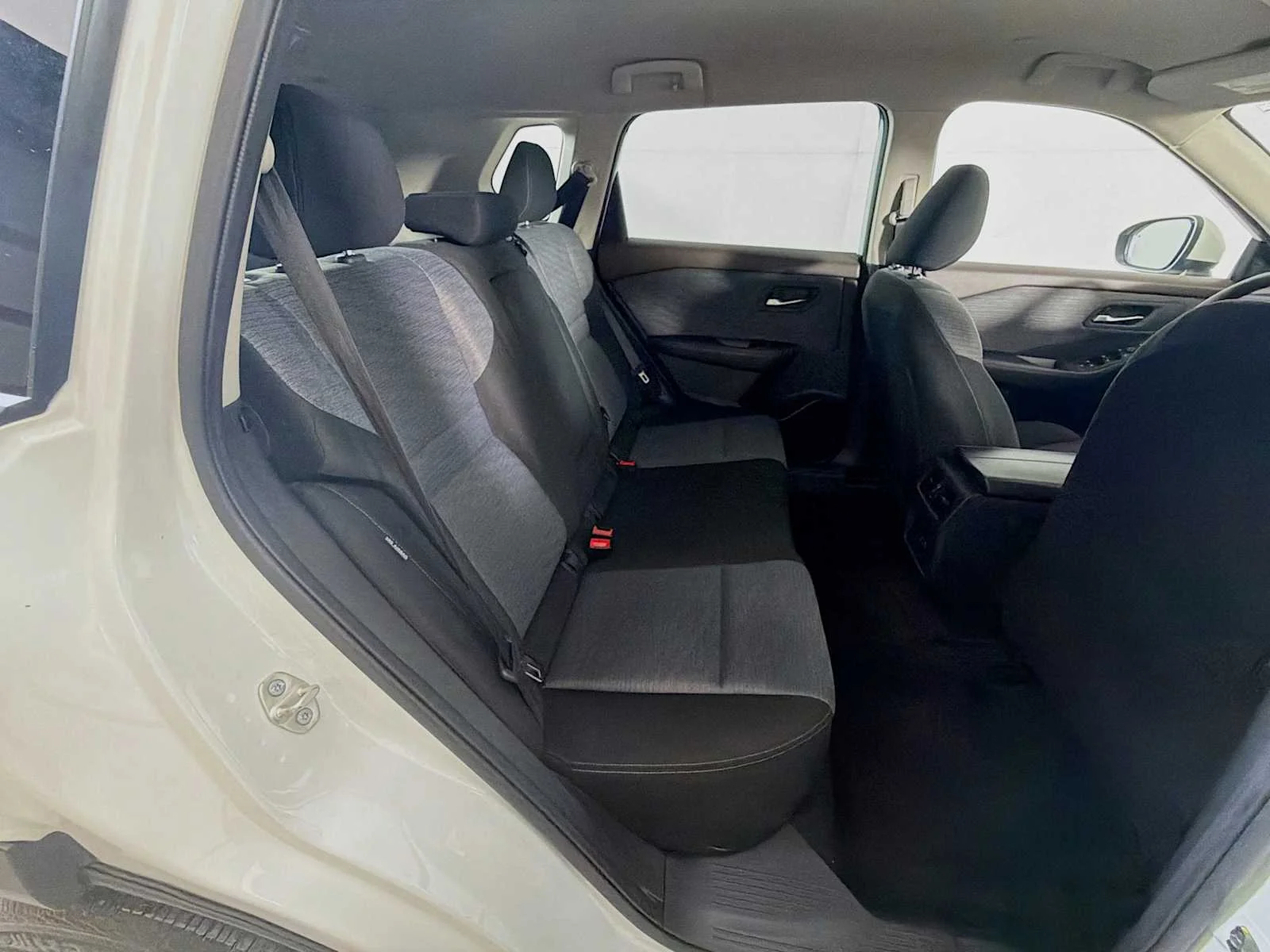 Used 2023 Pearl White Tricoat Nissan SV image 24
