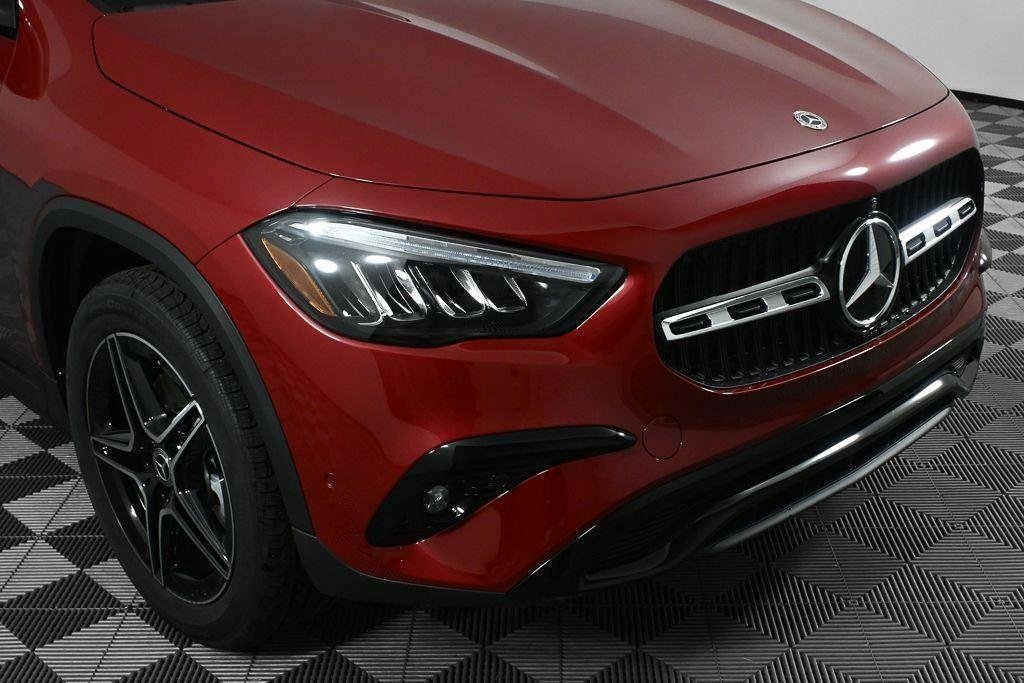 New 2026 MANUFAKTUR Patagonia Red Metallic Mercedes-Benz GLA 250 image 37