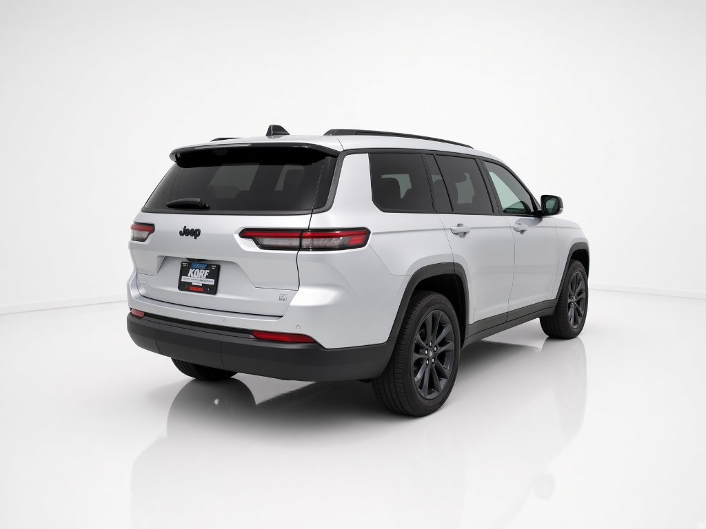 New 2026 Silver Zynith Exterior Paint Jeep 85th Anniversary Edition image 5