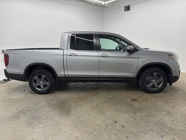 Used 2023 Silver Honda RTL image 4