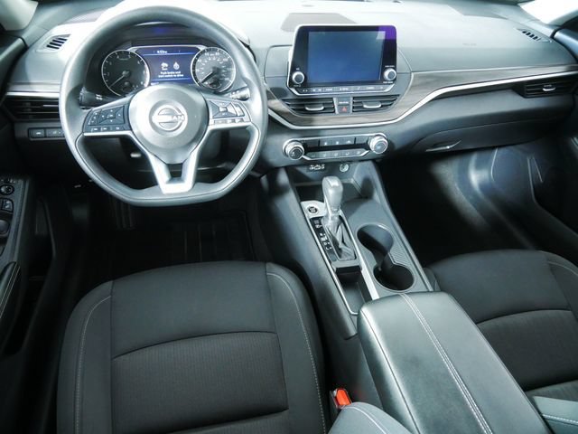 Certified Used 2025 Black Nissan 2.5 SV image 4