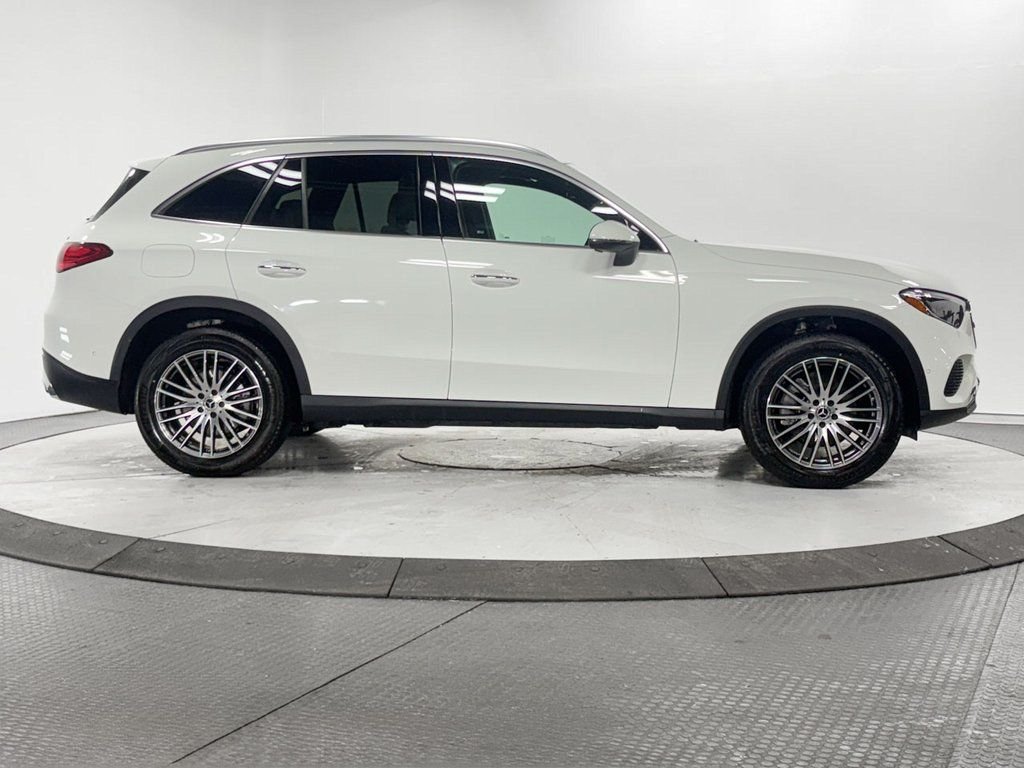 2025 Mercedes-Benz GLC Base - Photo 31