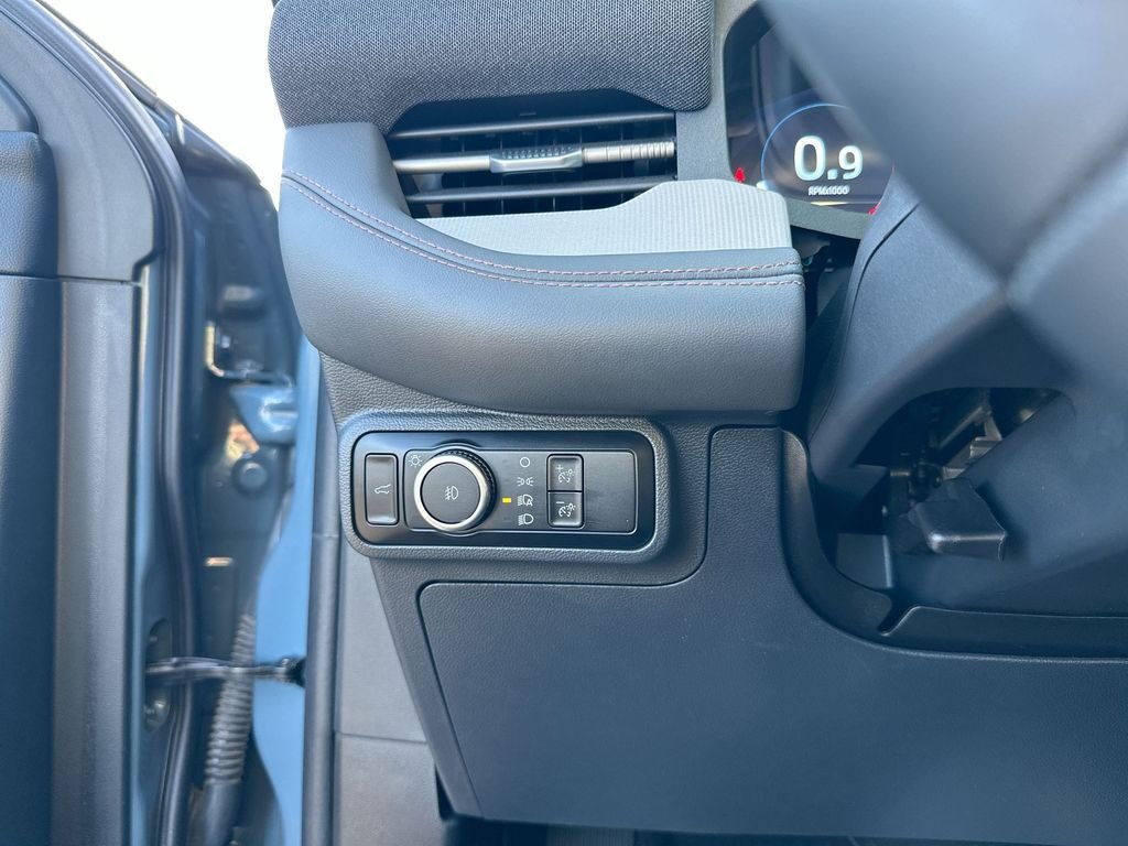 Used 2025 Blue Ford Active image 8