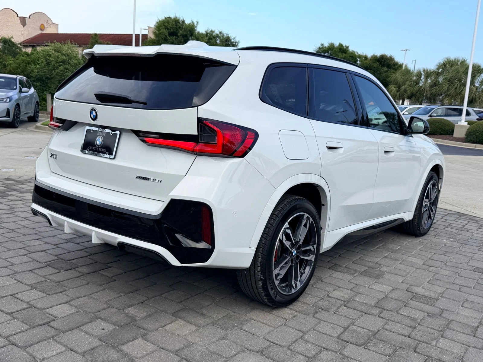 New 2026 Alpine White BMW xDrive28i image 9