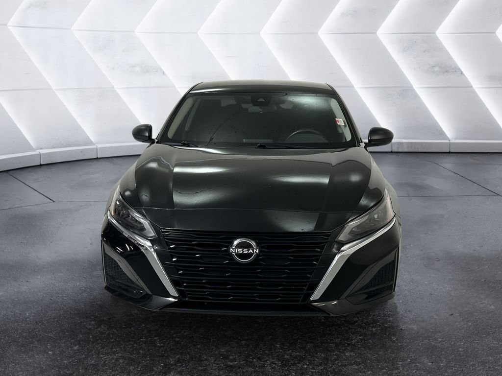 Used 2024 Black Nissan 2.5 S image 2