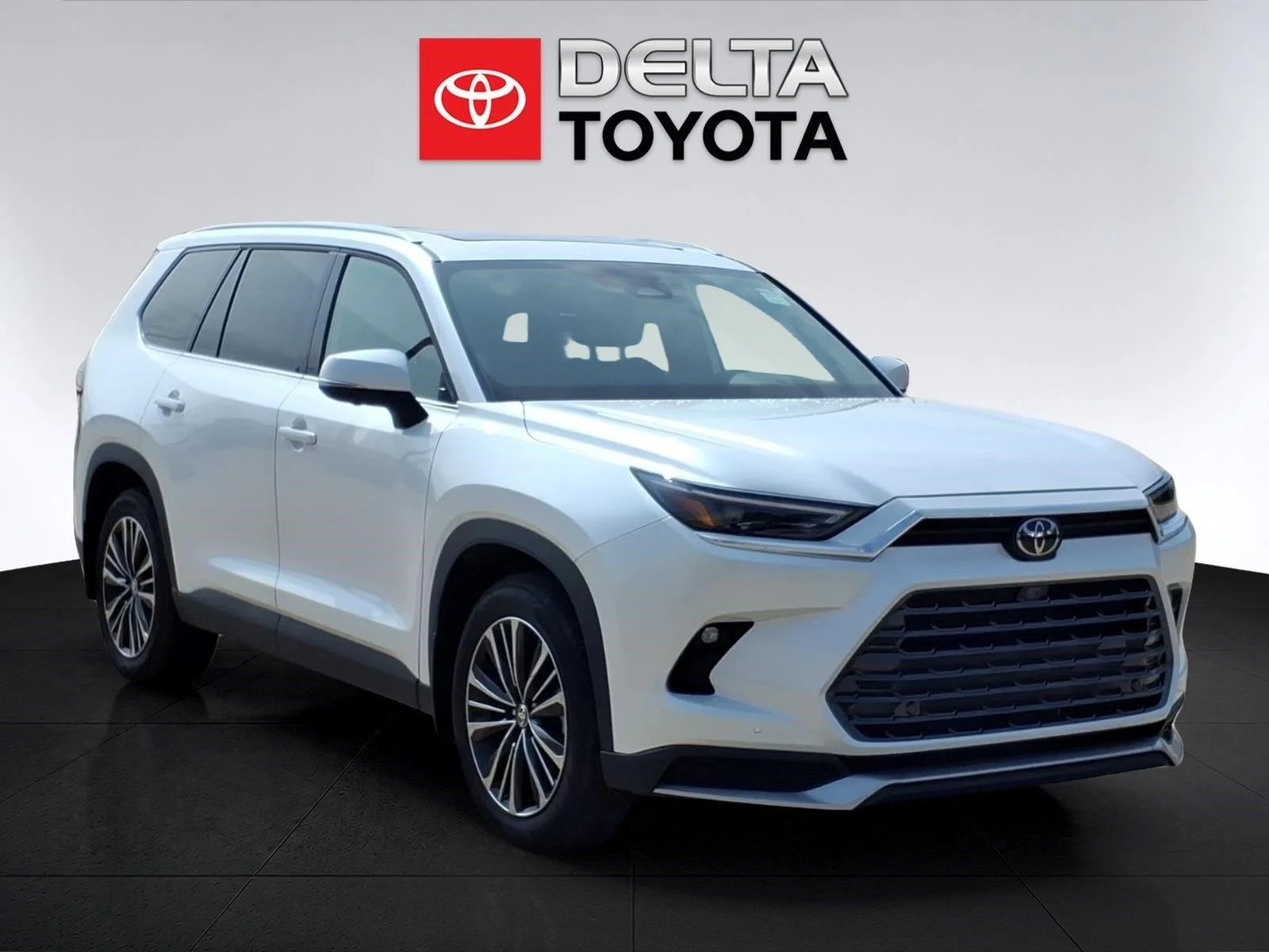 Used 2026 Wind Chill Pearl Toyota MAX Platinum image 7