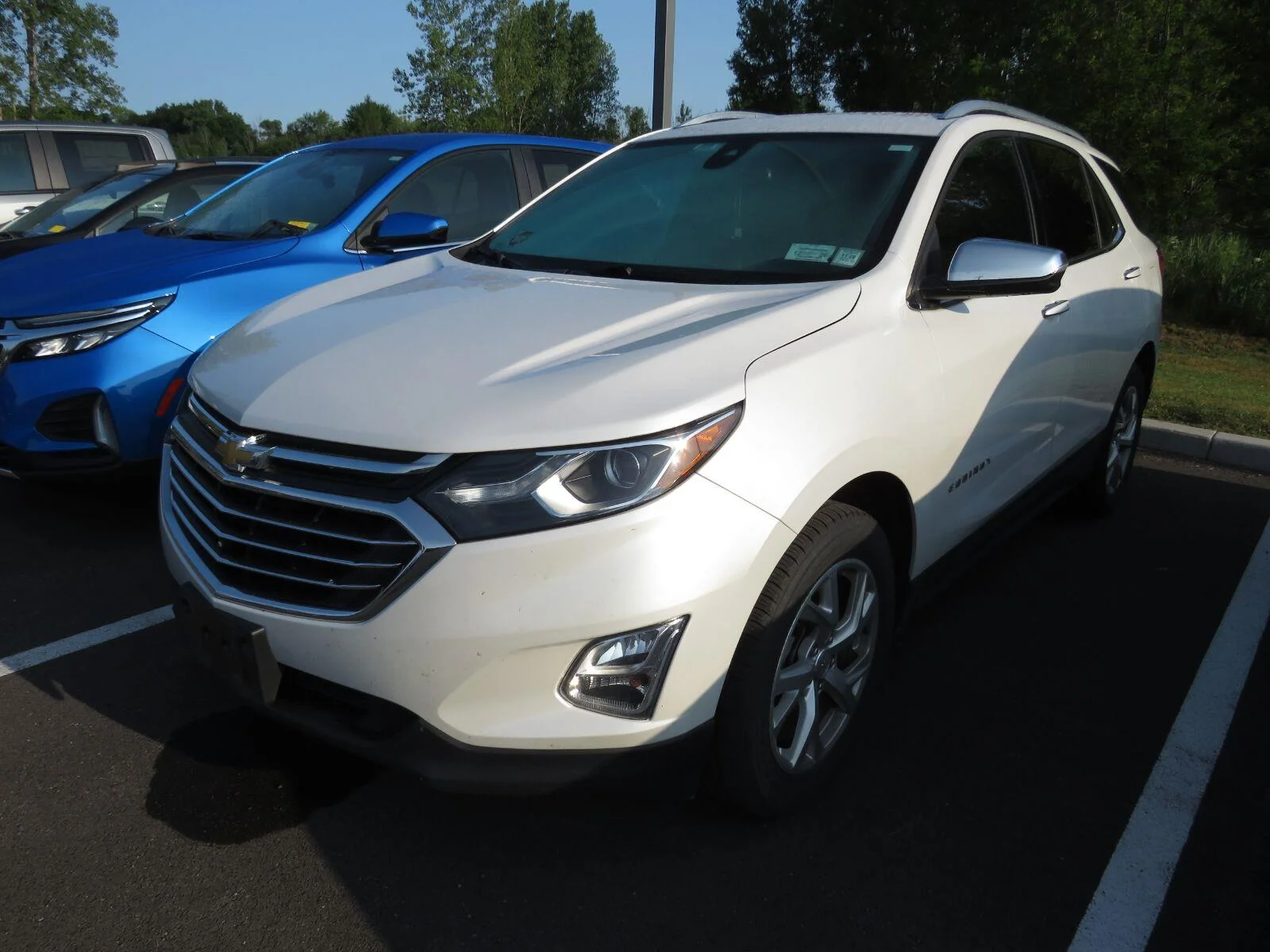 Used 2018 IRIDESCENT PEARL TRICOAT Chevrolet Premier image 6