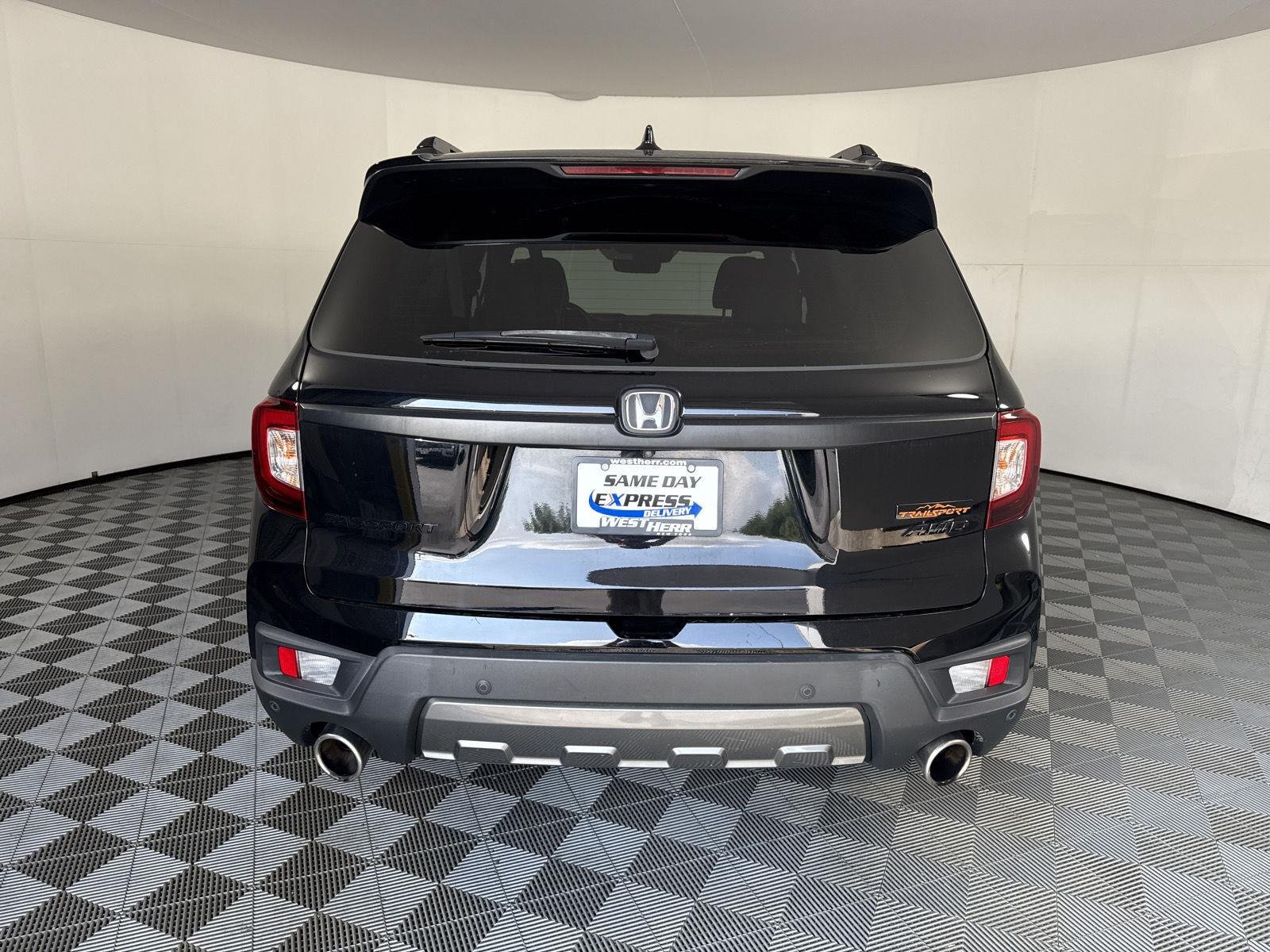 Used 2022 Crystal Black Pearl Honda TrailSport image 6