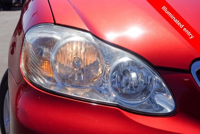 Used 2005 Red Toyota LE image 6