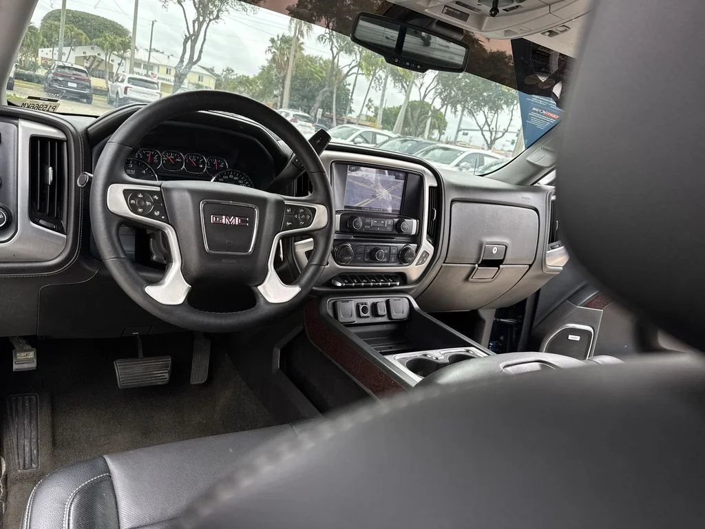Used 2018 Blue Metallic GMC SLT image 35