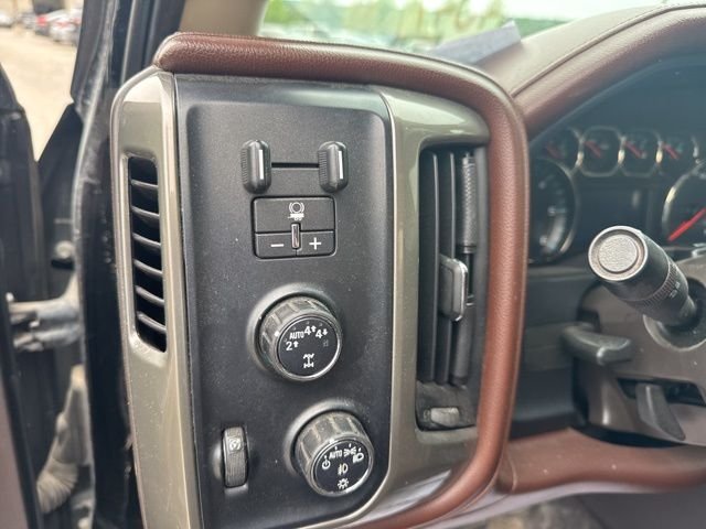 Used 2018 Black Chevrolet High Country image 39